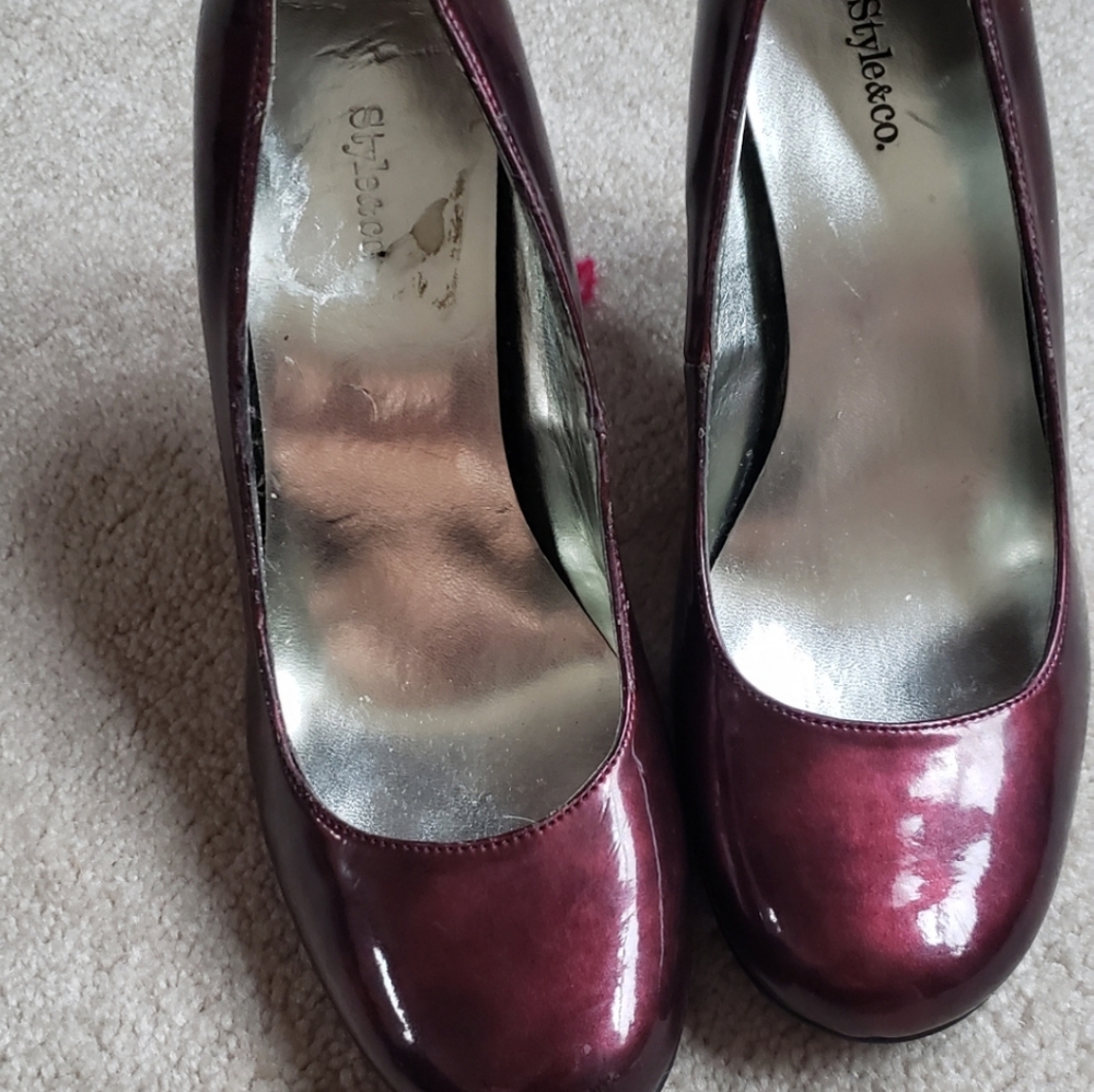 Style &Co  ladies burgundy heel